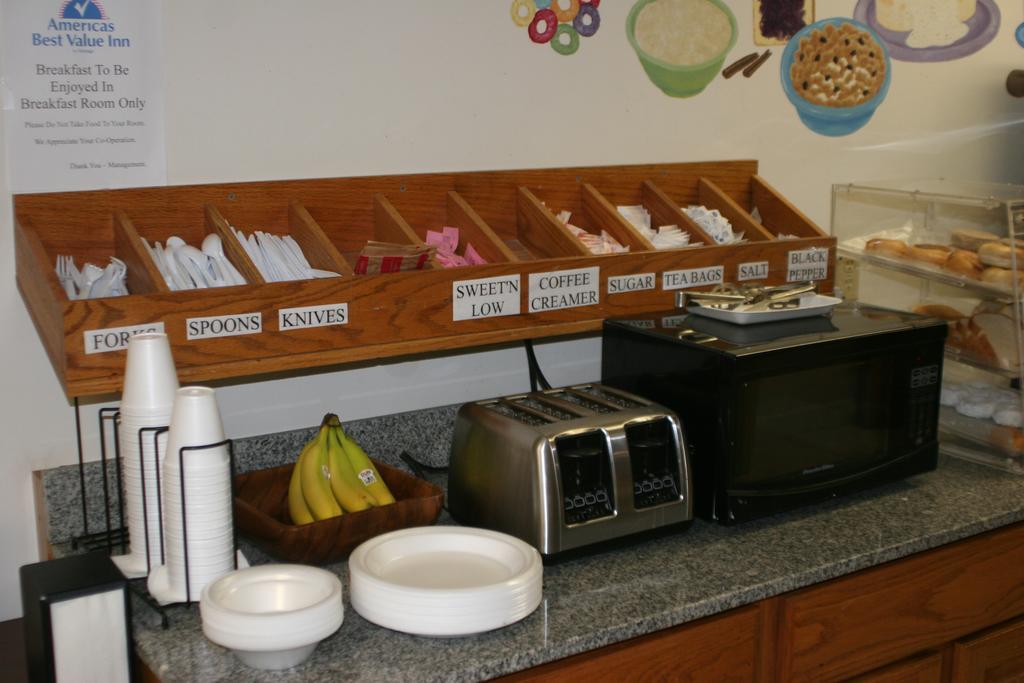 Americas Best Value Inn Ullin Mounds Bagian luar foto