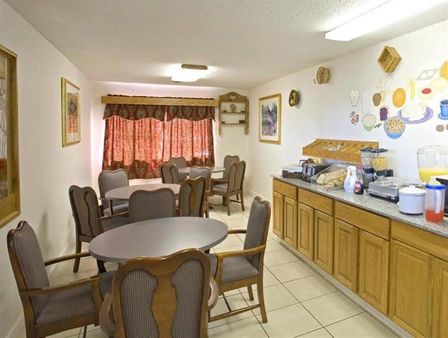 Americas Best Value Inn Ullin Mounds Bagian luar foto